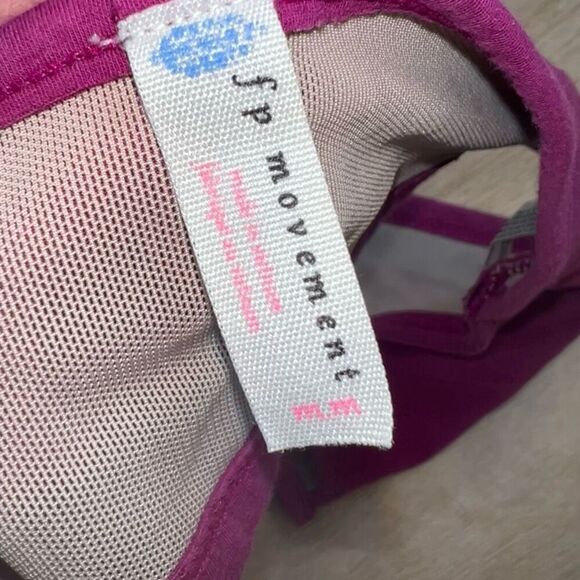 FP Movement by Free People 'Moon Shadow' T-Back Sports Bra, Fuchsia Women’s M - Picture 8 of 8